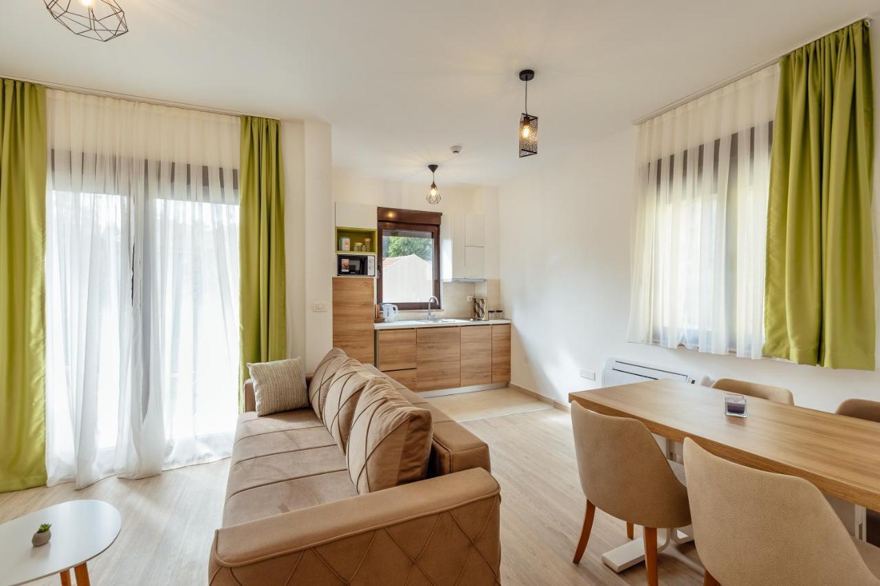 Green Valley Apartments Herceg Novi Buitenkant foto