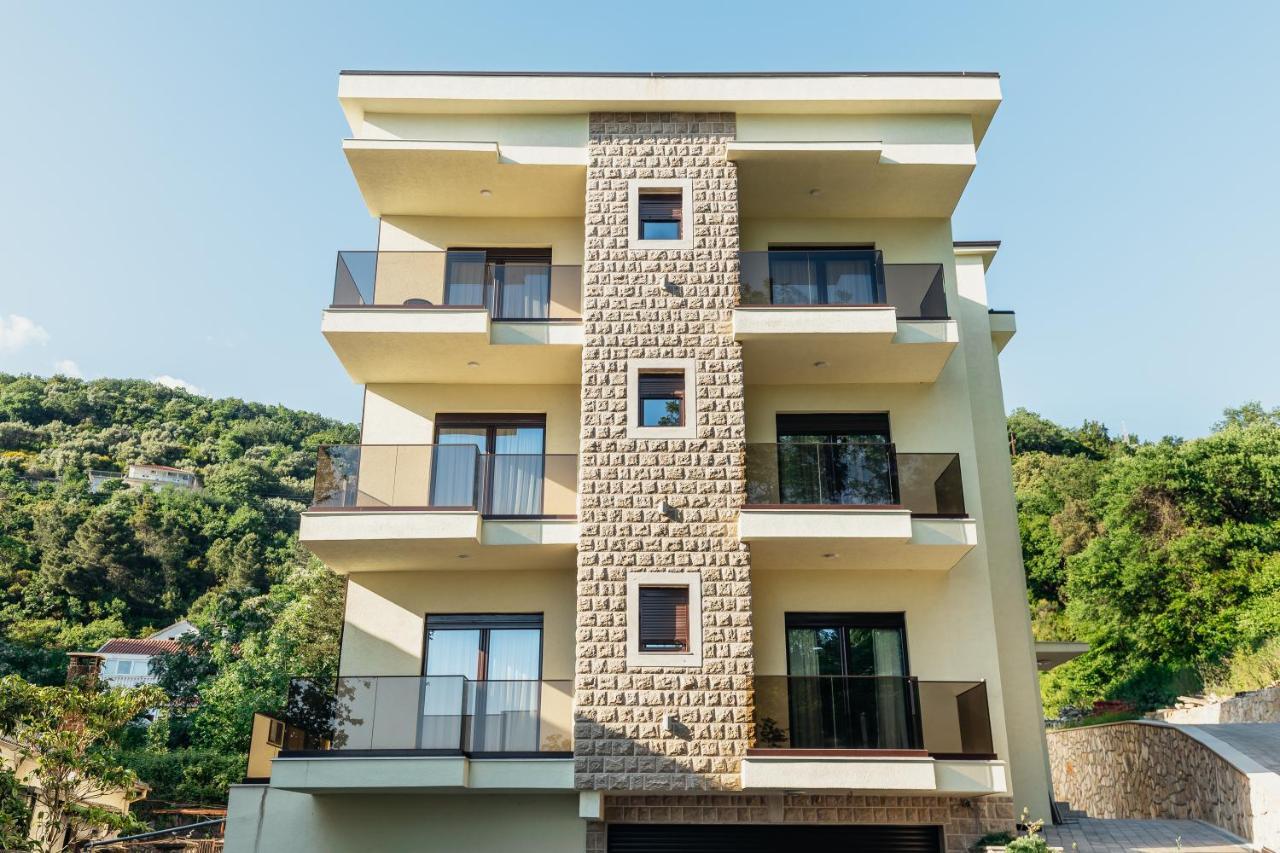 Green Valley Apartments Herceg Novi Buitenkant foto